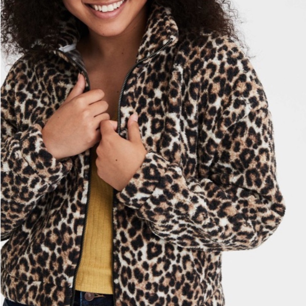 American eagle fuzzy cheetah Sherpa jacket